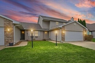 Building Photo - 4018 Balmoral Dr