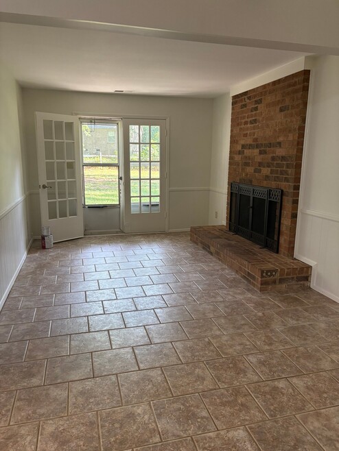 Building Photo - 124 Appletree Ct