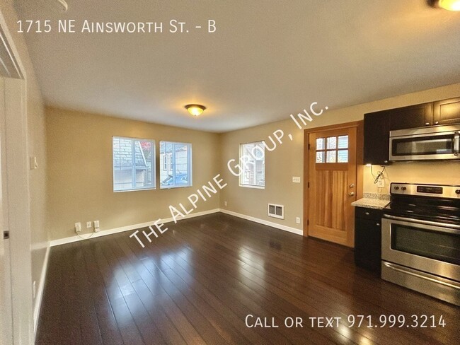 Building Photo - Cozy One Bedroom near Alberta Park!