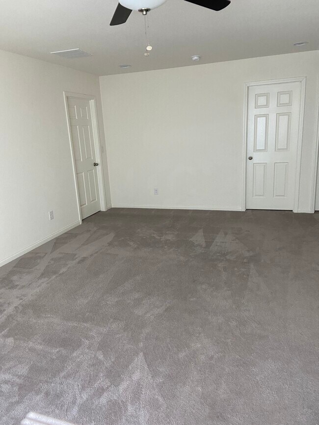 Upstairs loft - 2416 Splendid Manor Ct
