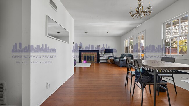 Building Photo - Dorothy