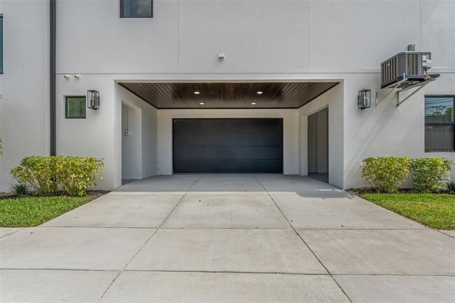 Building Photo - 500 E Davis Blvd