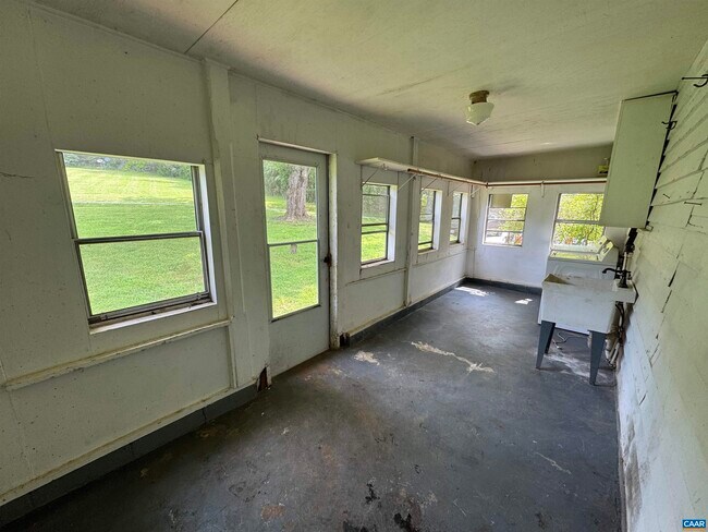 Building Photo - 85 Riverfield Farm Ln