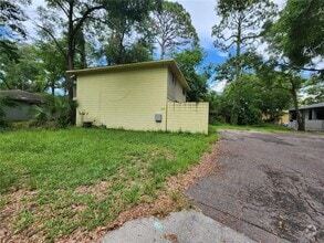 Building Photo - 713 SW 69th St