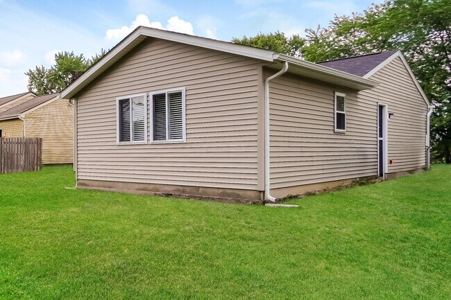 Building Photo - 1719 Ringfield Dr