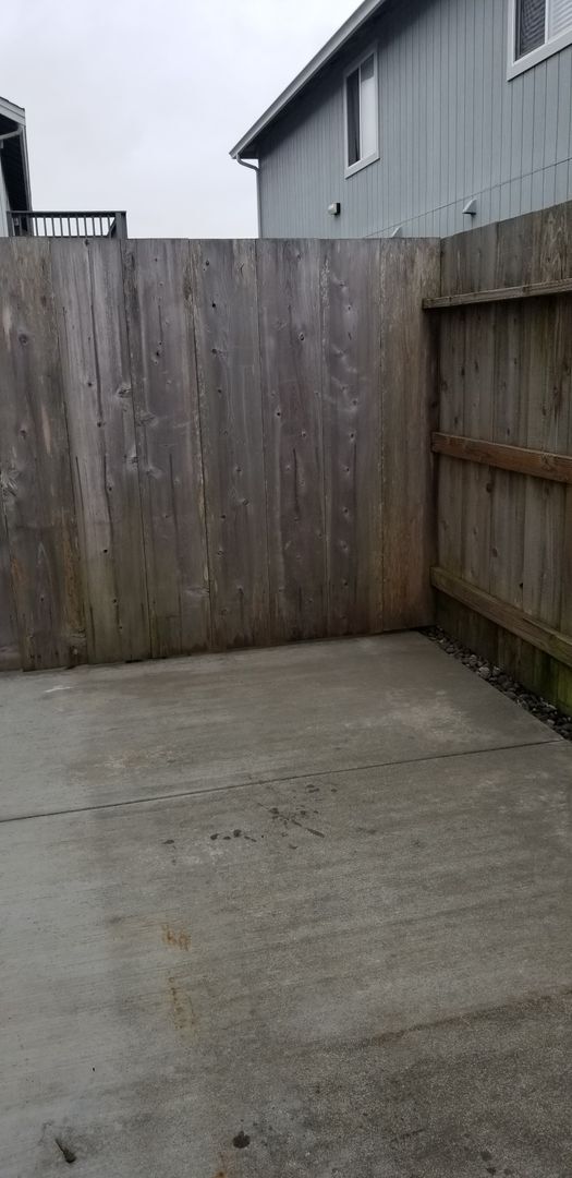 Building Photo - SP42