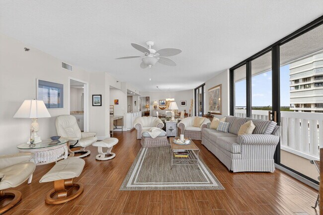 Building Photo - 9960 S Ocean Dr