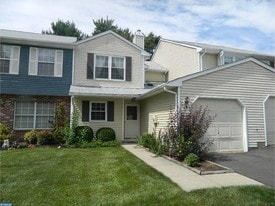 Building Photo - 13 Covington Ct