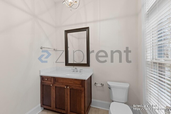 Building Photo - 1025 N Sharon Amity Rd