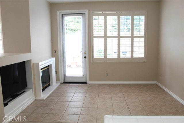 Building Photo - 7666 Park Bay Dr