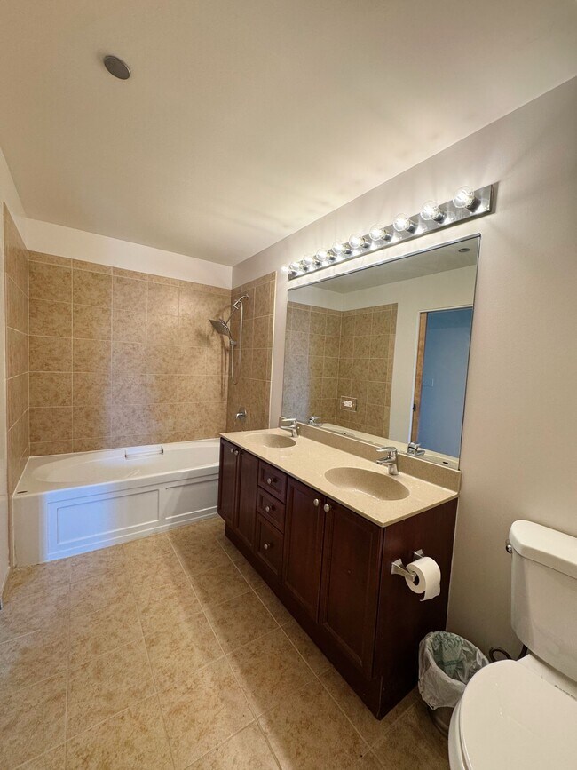 Building Photo - 1720 S Michigan Ave