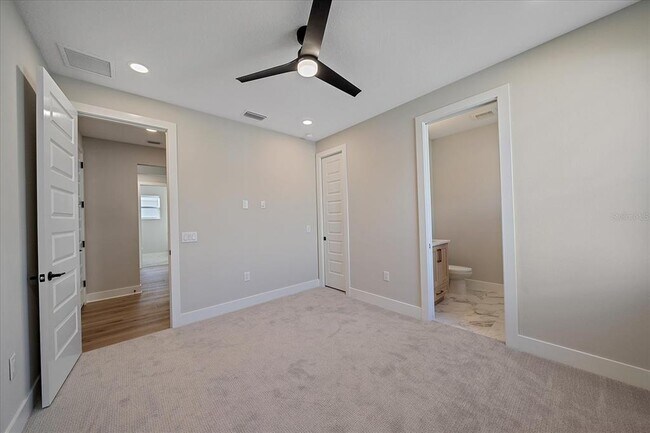 Building Photo - 8387 Windbound Ct
