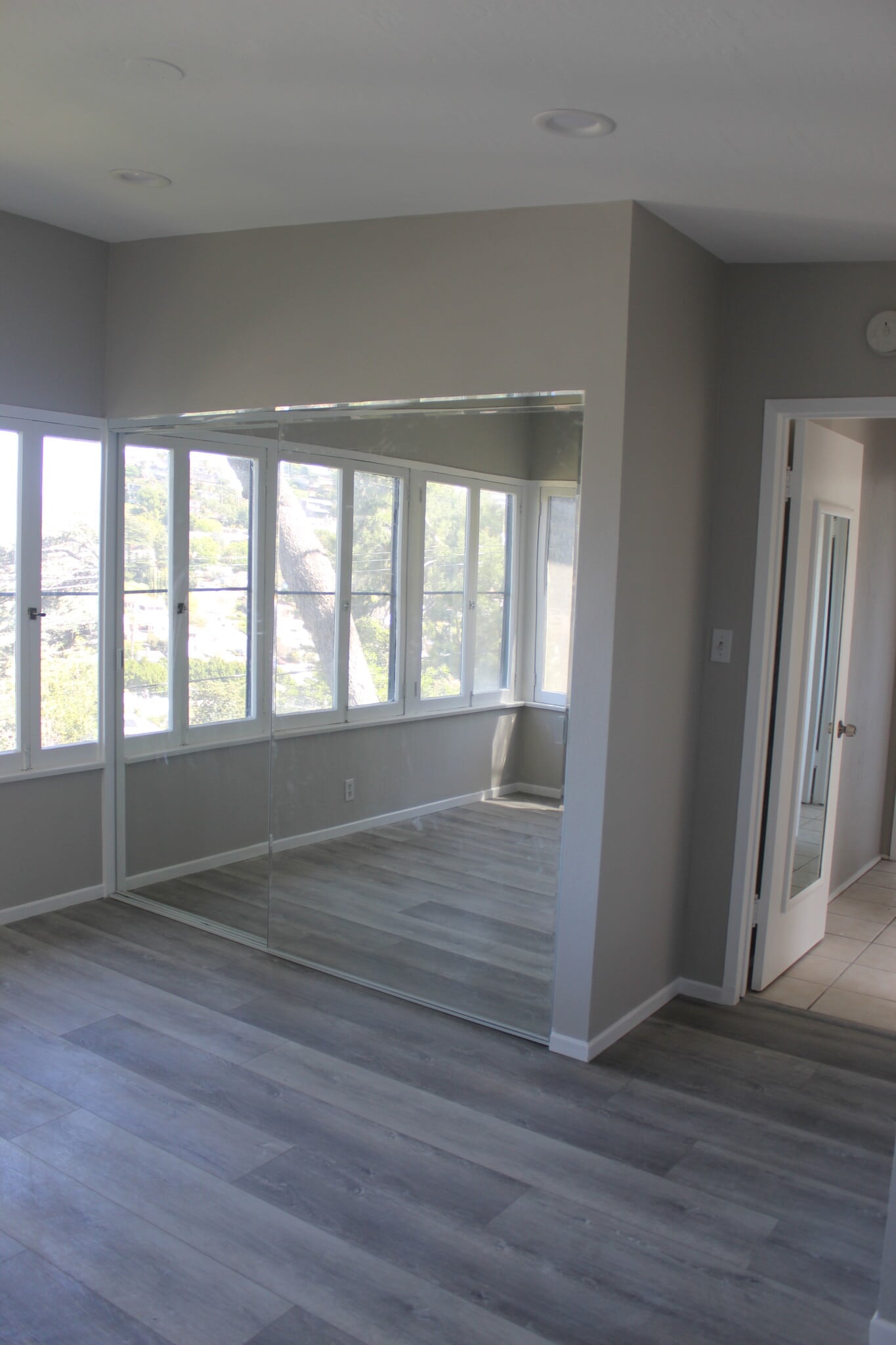 Large Closets - 934 Highline Rd