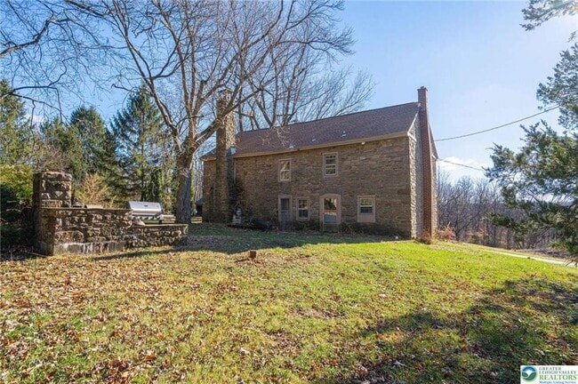 Building Photo - 621 Nursery Rd