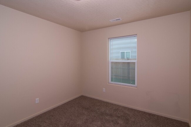 Building Photo - COMING SOON !! 4 Bed 2 bath 5 Mile Prairie newer home with open concept design