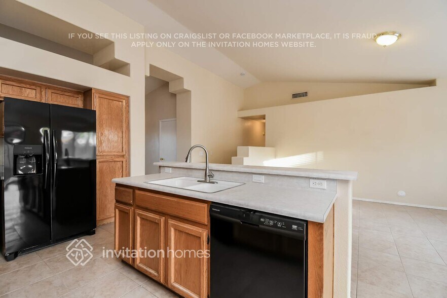 Building Photo - 775 S Lanus Dr