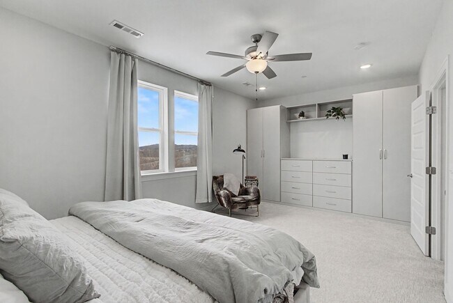 Building Photo - 3179 Sassafras Ln