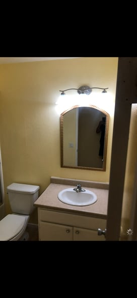 Building Photo - 28221 Via Princesa