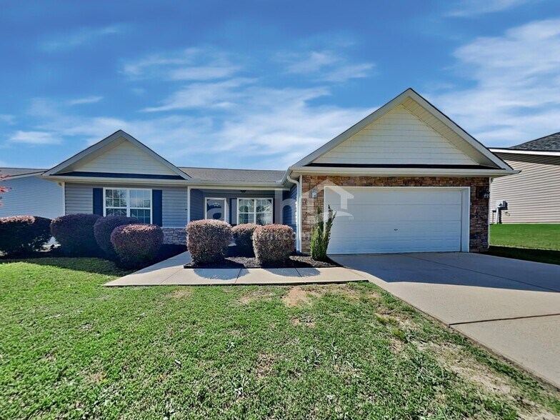 Primary Photo - 204 Eastpark Way