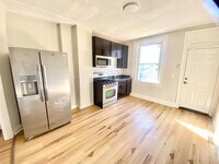 Building Photo - 514 N Decker Ave