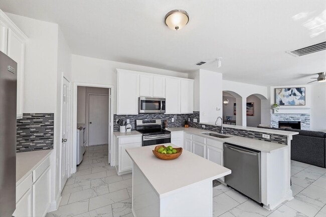Building Photo - 4943 Sunset Ridge Dr