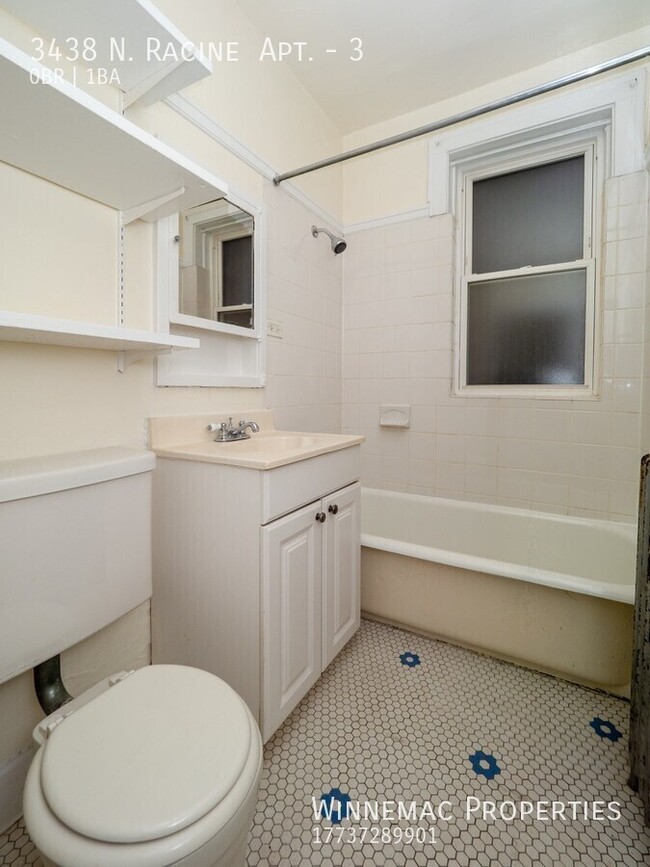 Building Photo - 3438 N Racine Ave