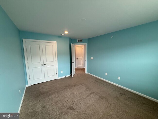 Building Photo - 5539 Lanteen St