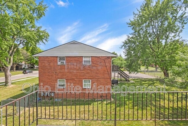 Building Photo - 861 Kingsford Rd