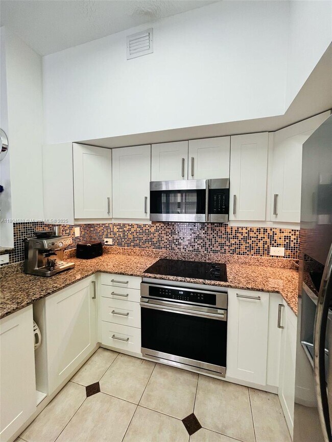 Building Photo - 2080 S Ocean Dr