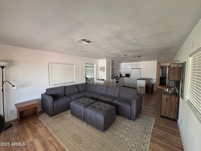 Building Photo - 709 Mohave Way