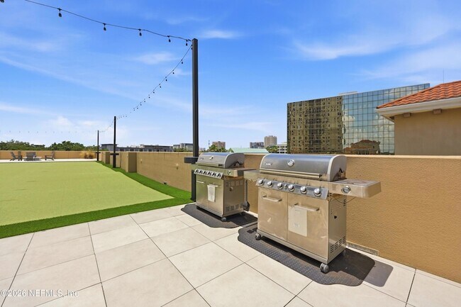 Building Photo - 1478 Riverplace Blvd