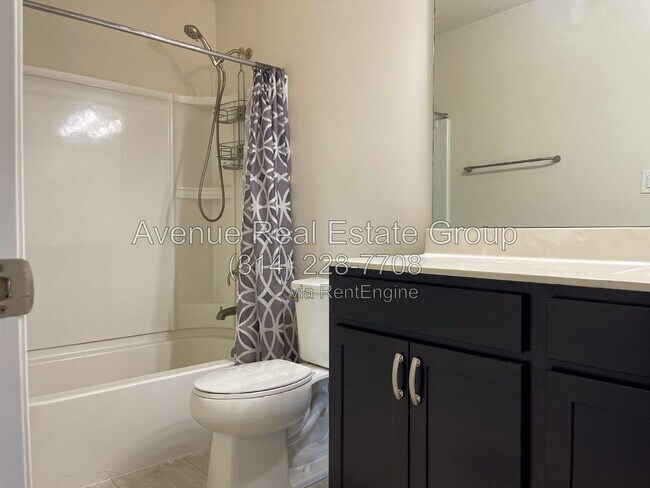 Building Photo - 110 Pearl Vista Ct