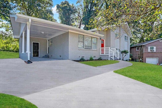 Building Photo - 2572 Glenrock Dr