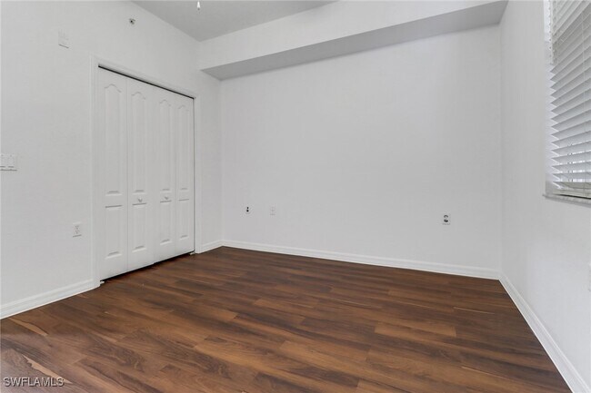 Building Photo - 8550 Kingbird Loop