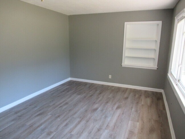 Building Photo - 36 Armstrong Dr