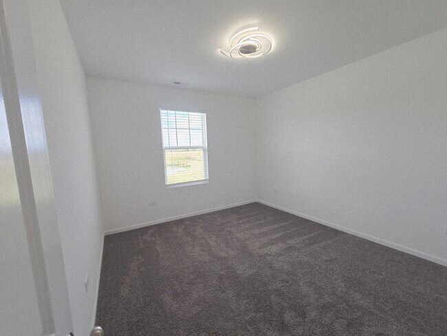 Building Photo - 12606 S Talbot Cir