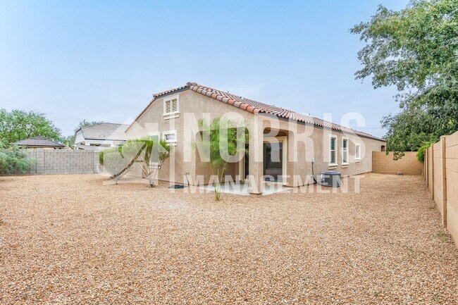 Building Photo - Beautiful Home in Mission Royale