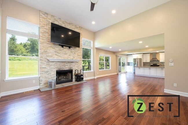 Building Photo - OPEN HOUSE SATURDAY AUGUST 2ND 2025 10-11A...