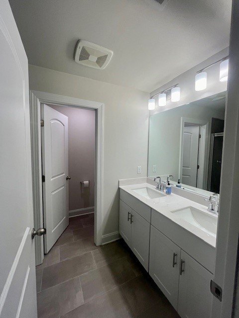 Building Photo - West End Station Townhome!
