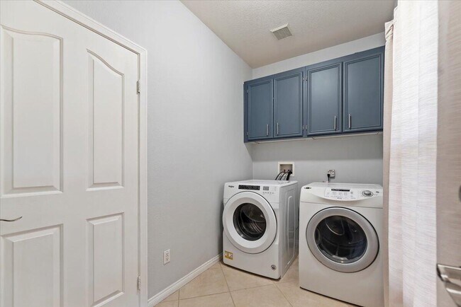 Building Photo - 3982 Eastgate N Rd