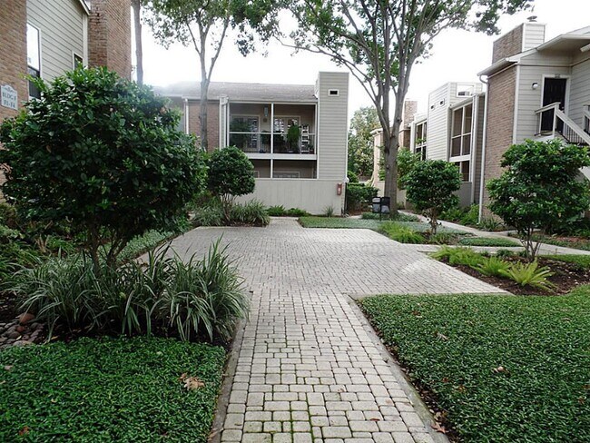 Building Photo - 2001 Bering Dr