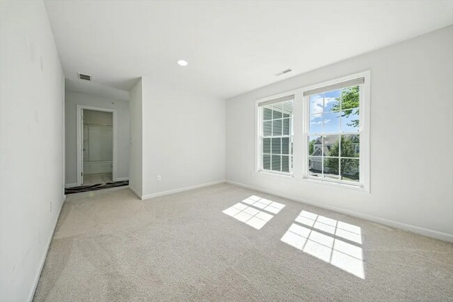 Building Photo - 5 Frostpane Ln