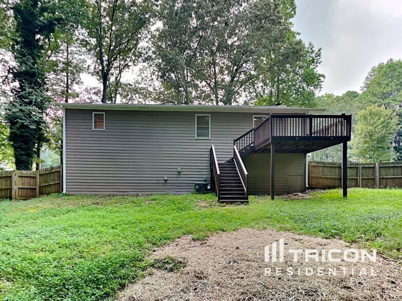 Building Photo - 123 Indian Hills Dr