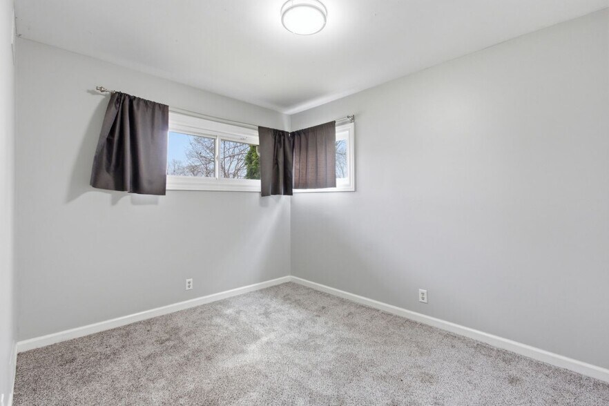 Building Photo - 125 Sheffield Dr