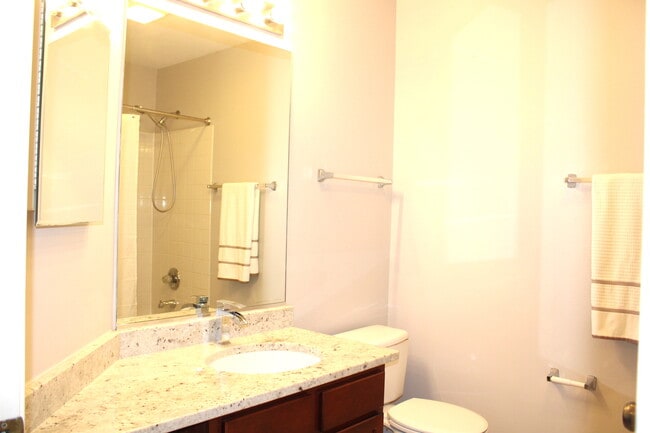 Building Photo - 2219 Waterleaf Ct