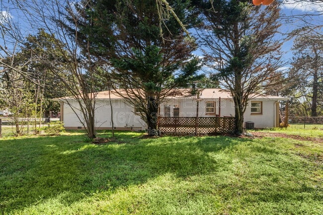 Building Photo - 13 Hearthwood Ct