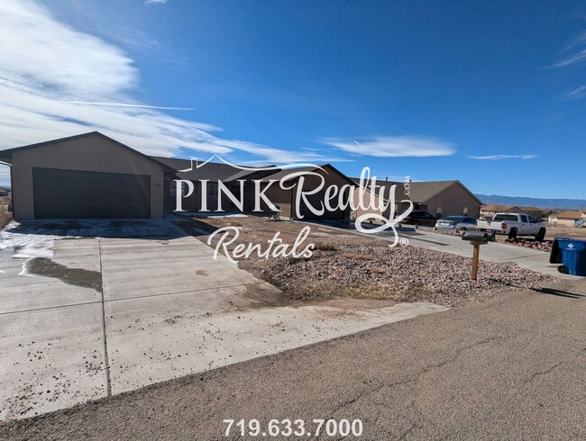 Building Photo - Cozy 3 -Bedroom in Pueblo West!