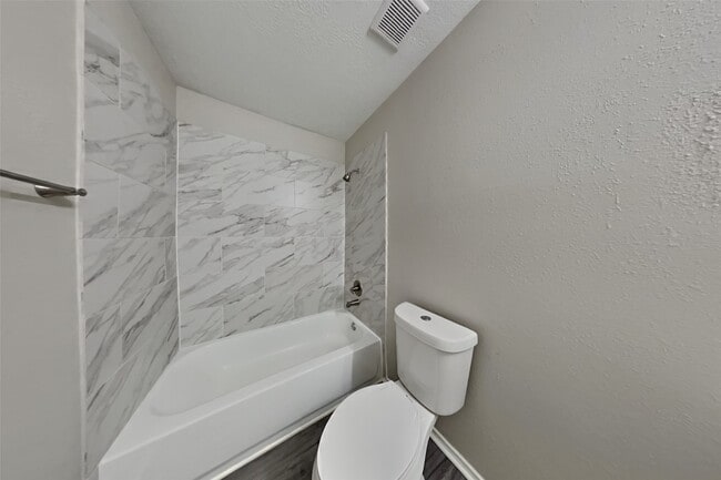 Building Photo - 4023 Sand Ripple Ln