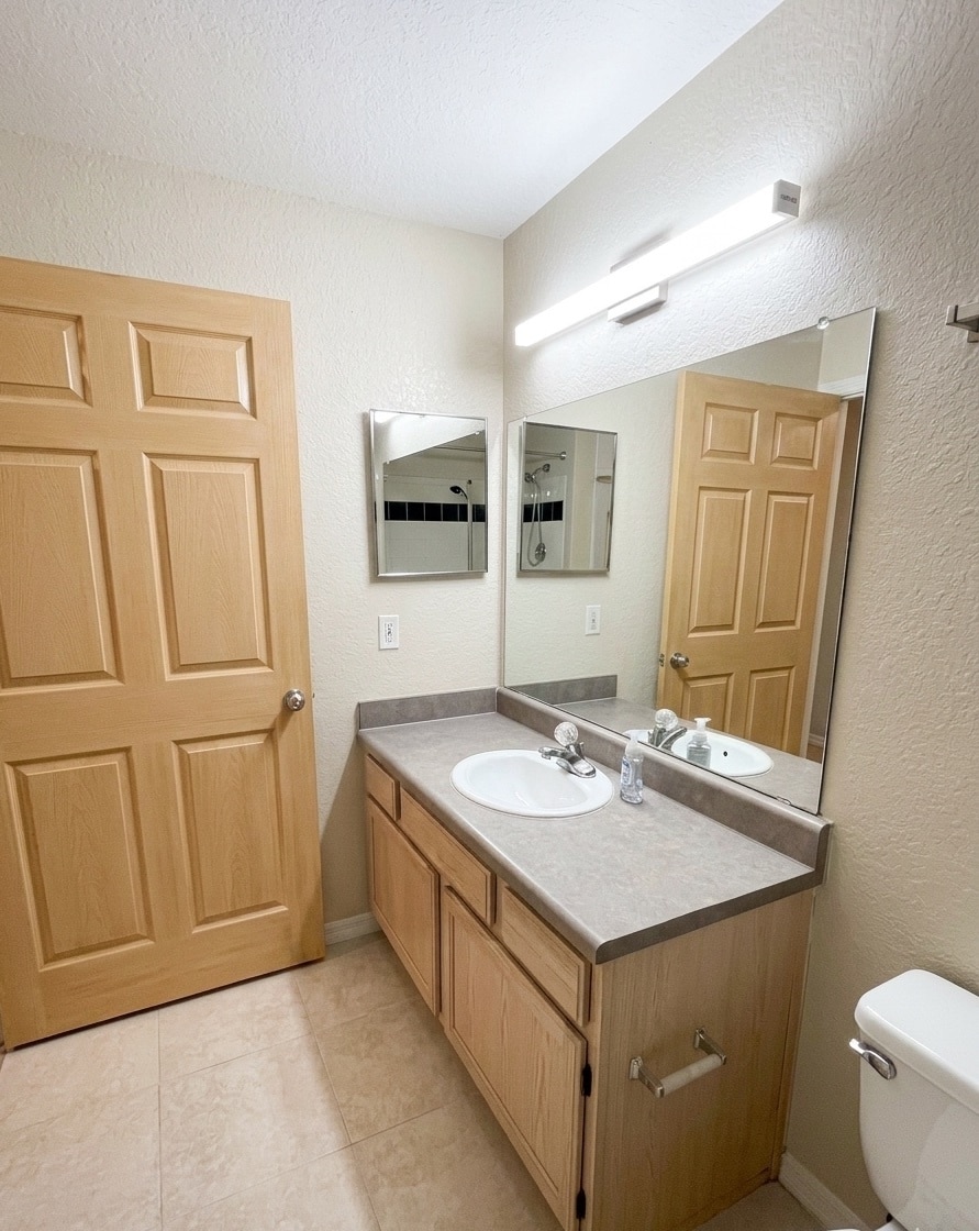 Building Photo - 6071 Westgate Dr