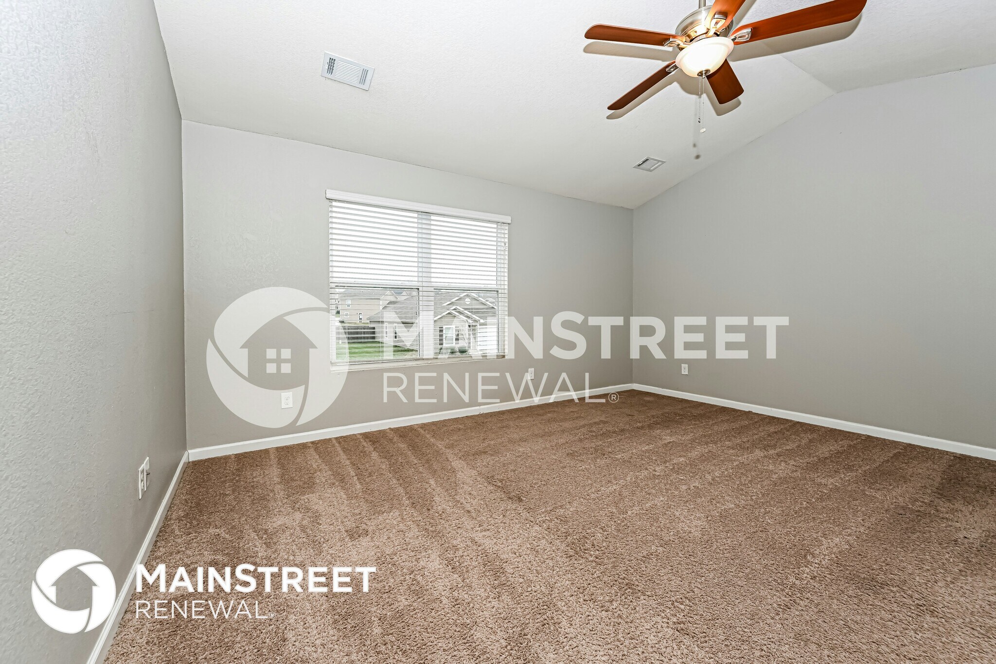 Building Photo - 2509 Queen Bee Dr